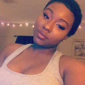 Meet your Posher, Malesa